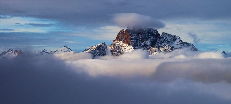 Hemmed by in Clouds