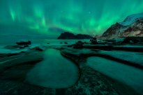Polární záře nad Uttakleiv beach
